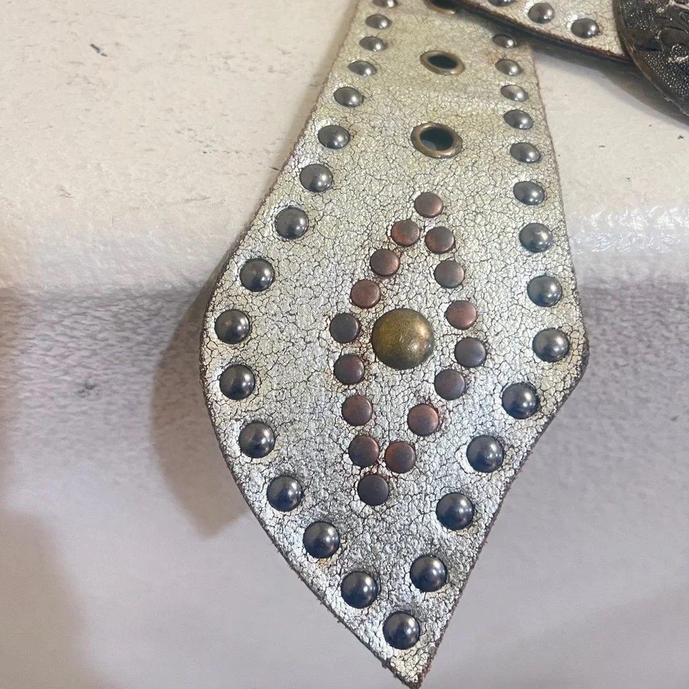 VNTG‎ Supper distressed women silver studded Leather waist Belt rusty Y2K grunge